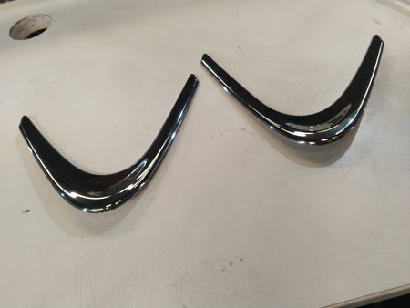 CarTrends KIT BUMPER SIDE GARNISH | CR-V | FRONT | #08F23T00700B 08F23T00700B - Left view