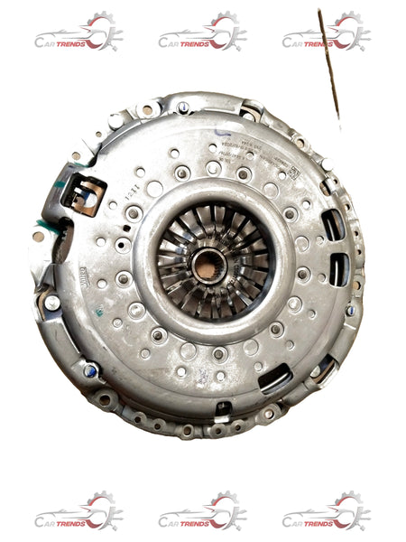 Mahindra clutch set for Bolero, Scorpio, Thar, Xylo vehicles, showing multiple clutch components on a plain background.