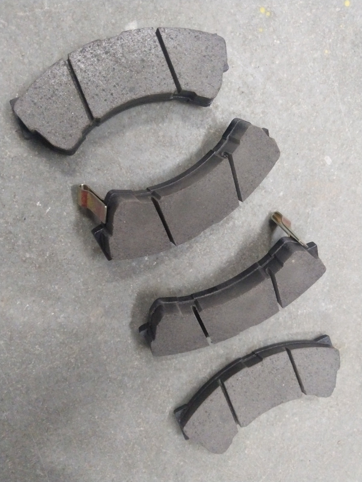 CarTrends brake pads for Accent, i10, i20, and Creta shown in a dual-view image, highlighting their shape and design.
