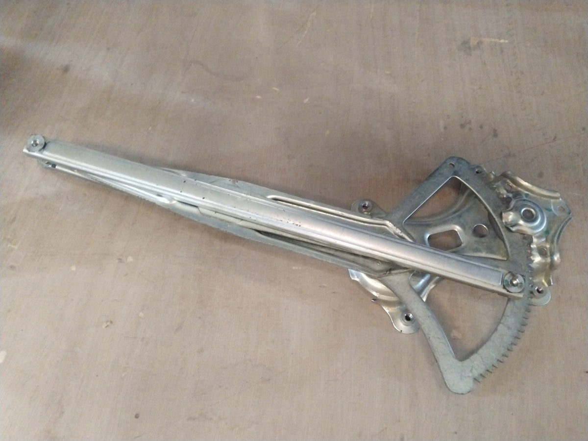 TOYOTA REGULATOR SUB ASSEMBLY | TOYOTA HILUX/FORTUNER | #698010K040 698010K040 - Left view