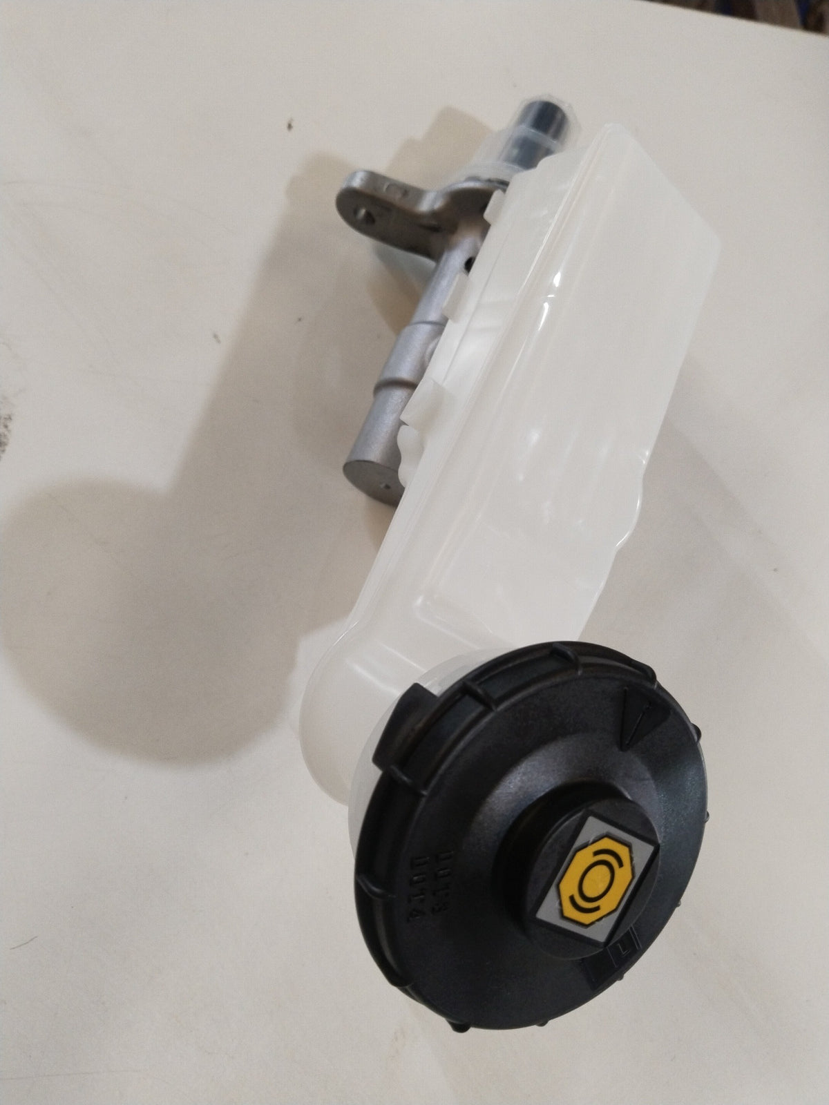 CarTrends BRAKE MASTER CYLINDER | CITY/AMAZE | #46101TFMD00 46101TFMD00 - Left view