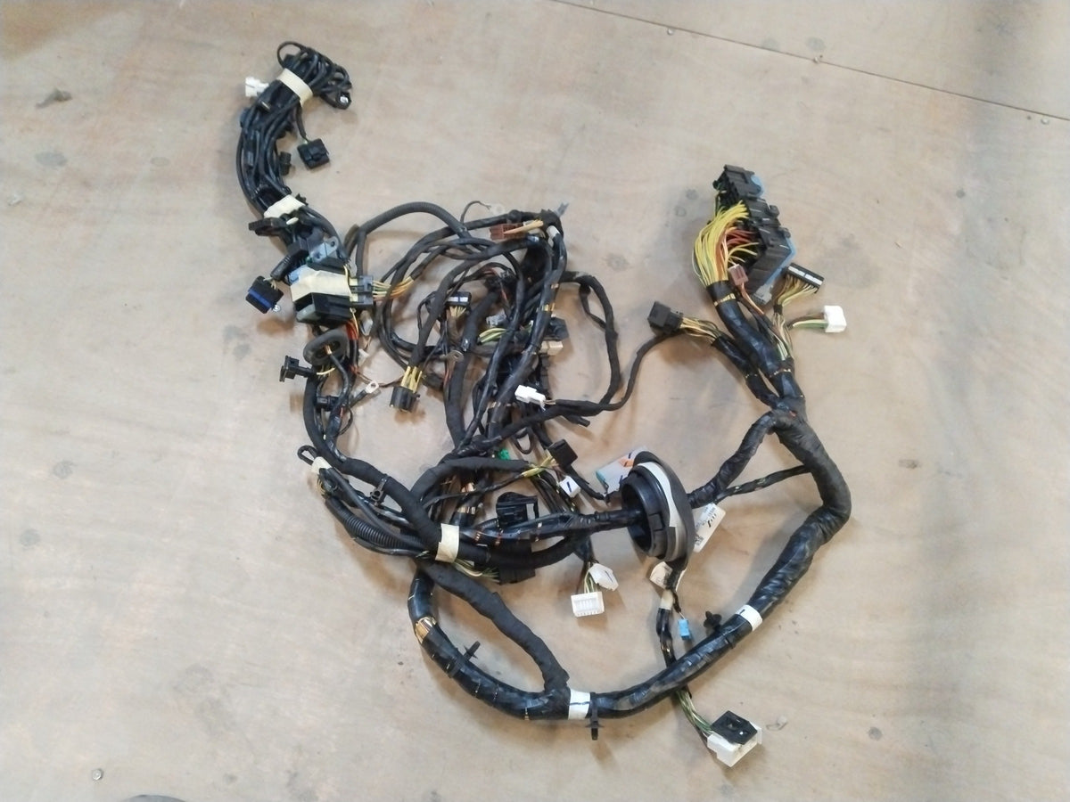 CarTrends INSTRUMENT HARNESS | RENAULT KWID | #240185261S 240185261S - Left view