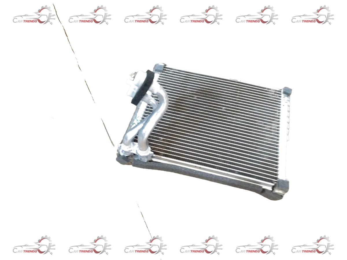 Maruti Suzuki EVAPORATOR S/ASSY 95411m79m00 - Left view