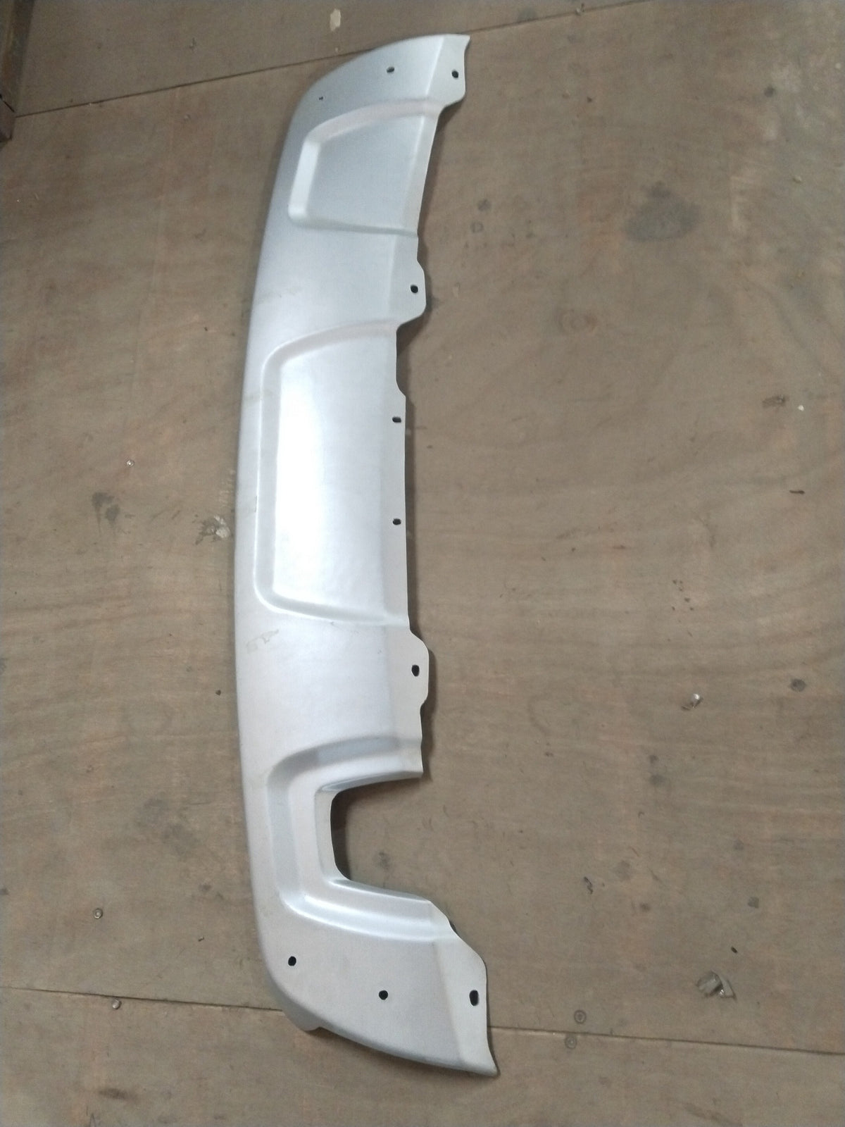 CarTrends MOULDING BUMPER | DUSTER | REAR | #850700752R 850700752R - Left view