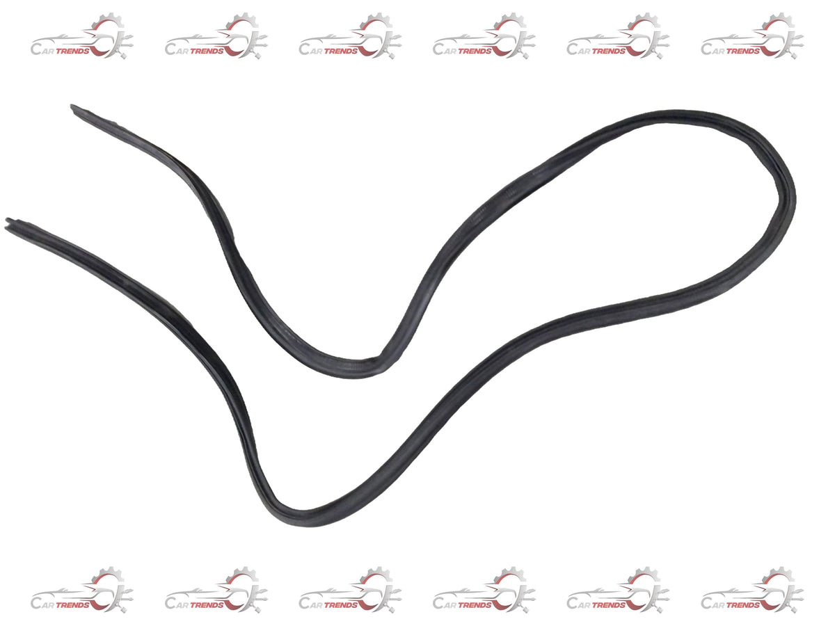 Chevrolet Corsa weatherstrip compartment lid from General Motors, showing the rubber seal and lid in a close-up view.