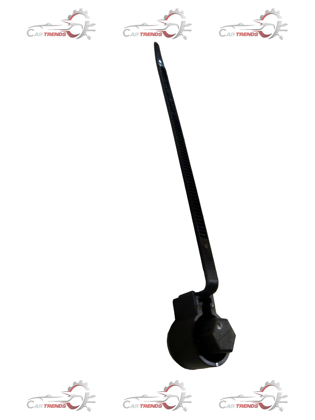 CarTrends band harness featuring adjustable straps and sturdy metal buckles, designed for vehicle safety and secure fitting.