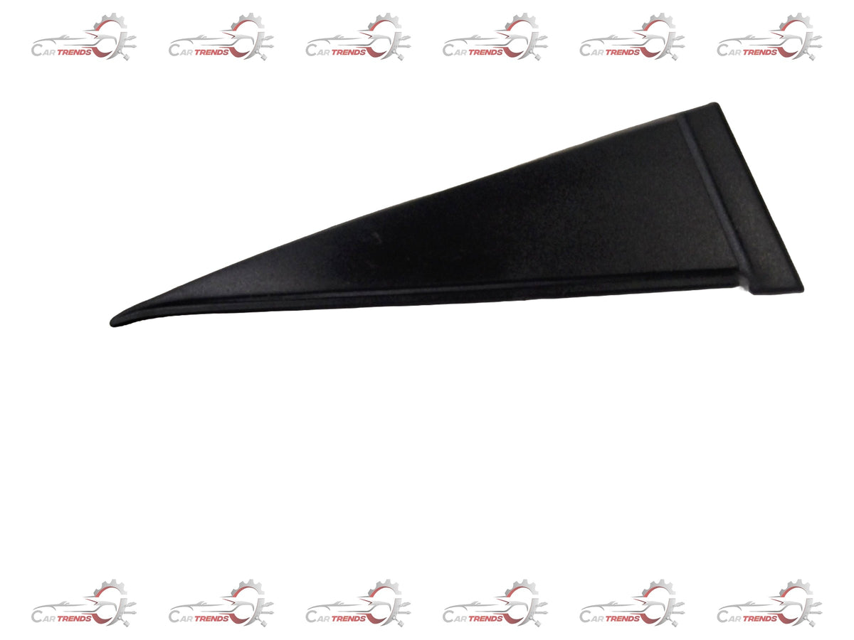 Rear door T-panel for Chevrolet Corsa, upper left side, made by General Motors, shown in the image.