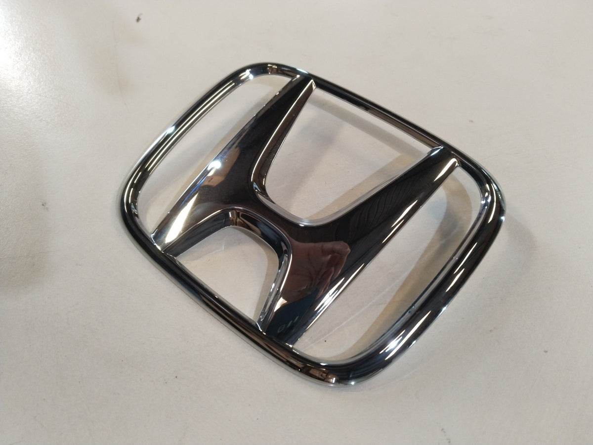 CarTrends EMBLEM H MARK | BRIO | FRONT | #75700TG2K00 75700TG2K00 - Left view