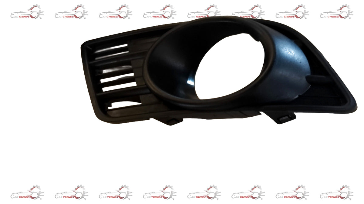 Maruti Suzuki Swift fog lamp cover, right-hand side, in black plastic, designed for easy fit and durable protection.