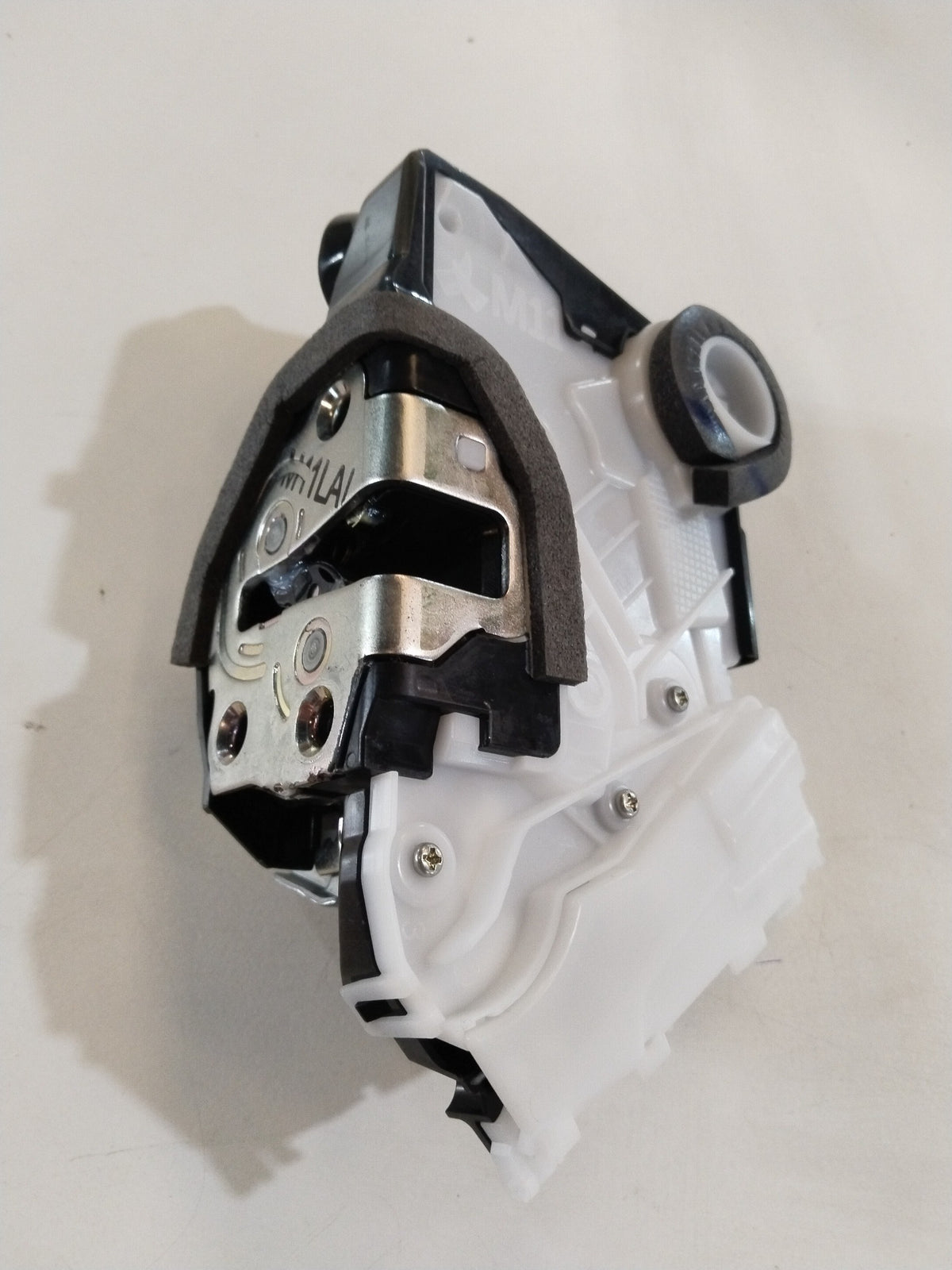 CarTrends DOOR LATCH ASSEMBLY | JAZZ | LH FRONT | #72150T5SS11 72150T5SS11 - Left view