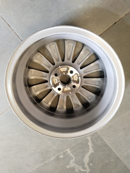 CarTrends alloy wheel for Ciaz, featuring a sleek multi-spoke design in silver finish, mounted on a vehicle wheel.