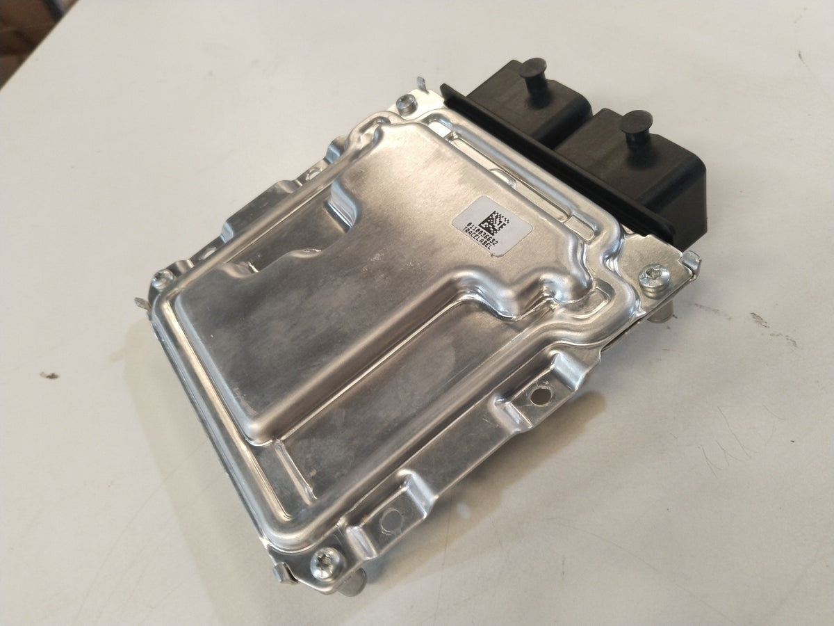 CarTrends CONTROL MODULE POWERTRAIN REWRITABLE | #378205DZE01 378205DZE01 - Right view