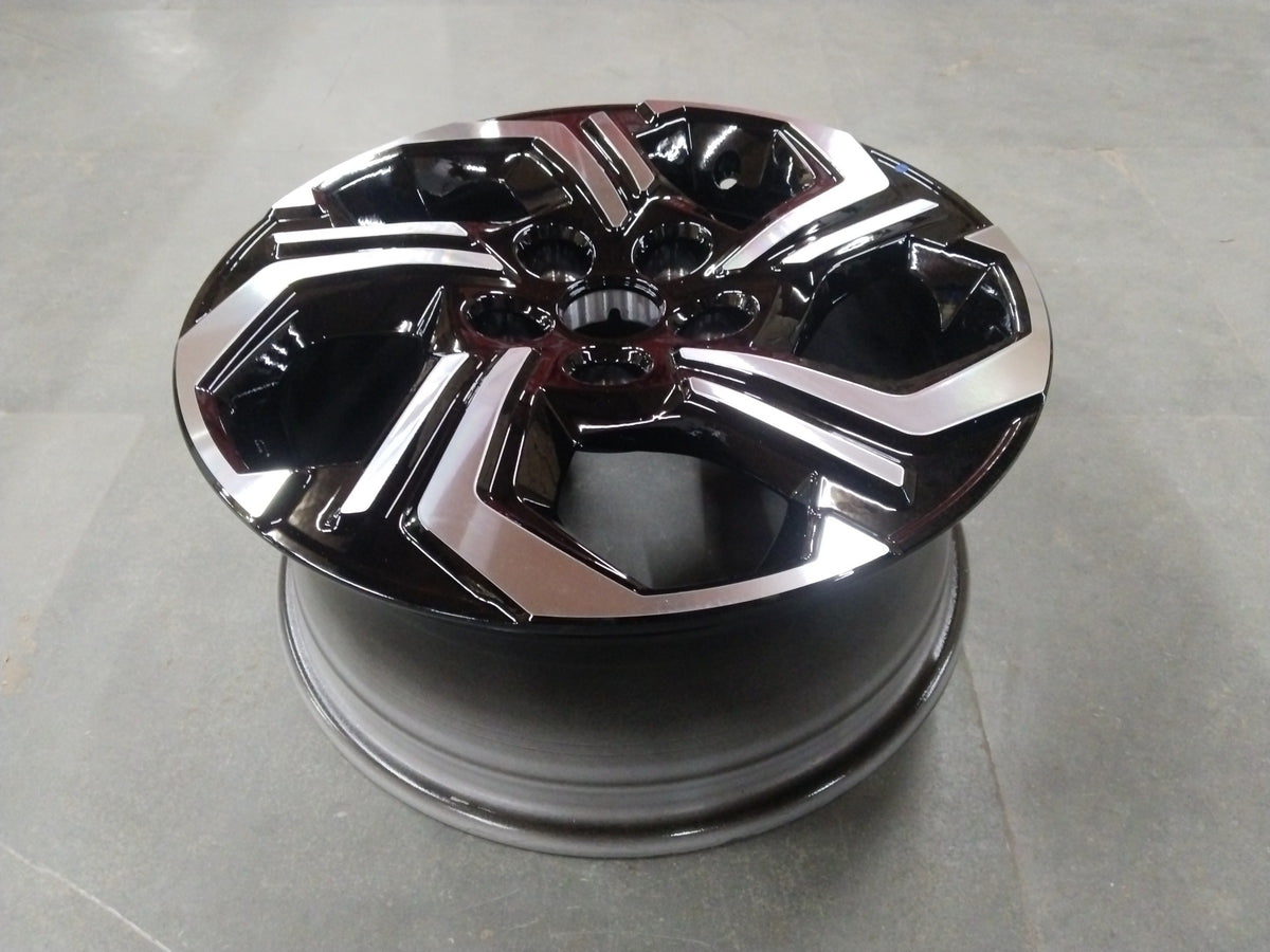 Maruti Brezza alloy wheel by CarTrends, 16-inch finish 0CE, new model 2022+ with sleek silver alloy design.