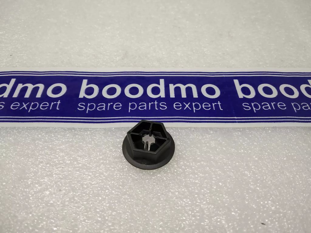 PUSH ON CLIP FOR M6 STUD (M/S A RAYMOND INSULATIO