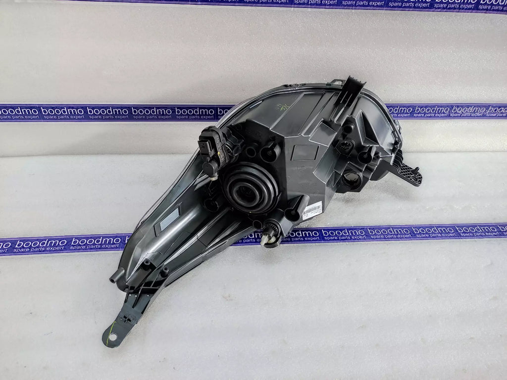 HOUSING HEADLAMP RH