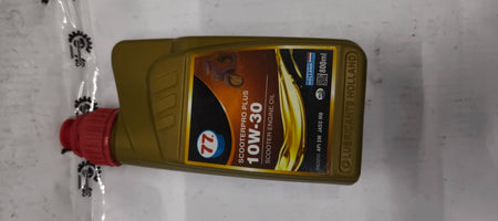 77 Lubricants ScooterPro Plus 4T 10W30 SM motor oil container, 77 LUBRICANTS brand, 8x20-liter packaging.