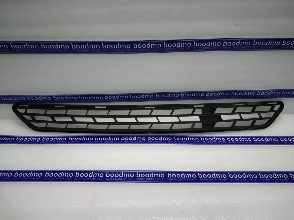 GRILL MESH  BMPR FRT LOW