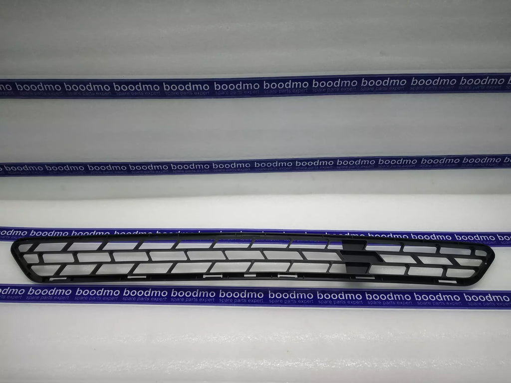 GRILL MESH  BMPR FRT LOW