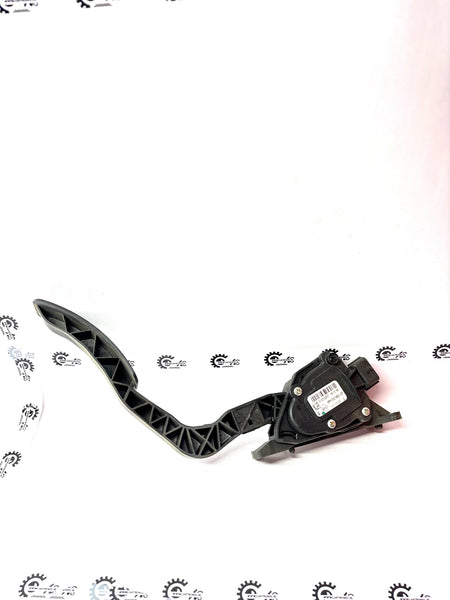 NISSAN Accelerator Pedal Sensor | Renault | 180103864R 180103864R - Front view