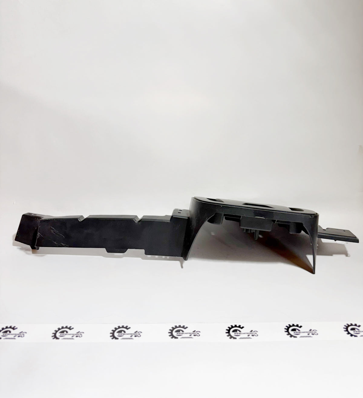 Honda grille emblem with base design, part number 7112671126T5AJ50, shown on the left side of the vehicle.