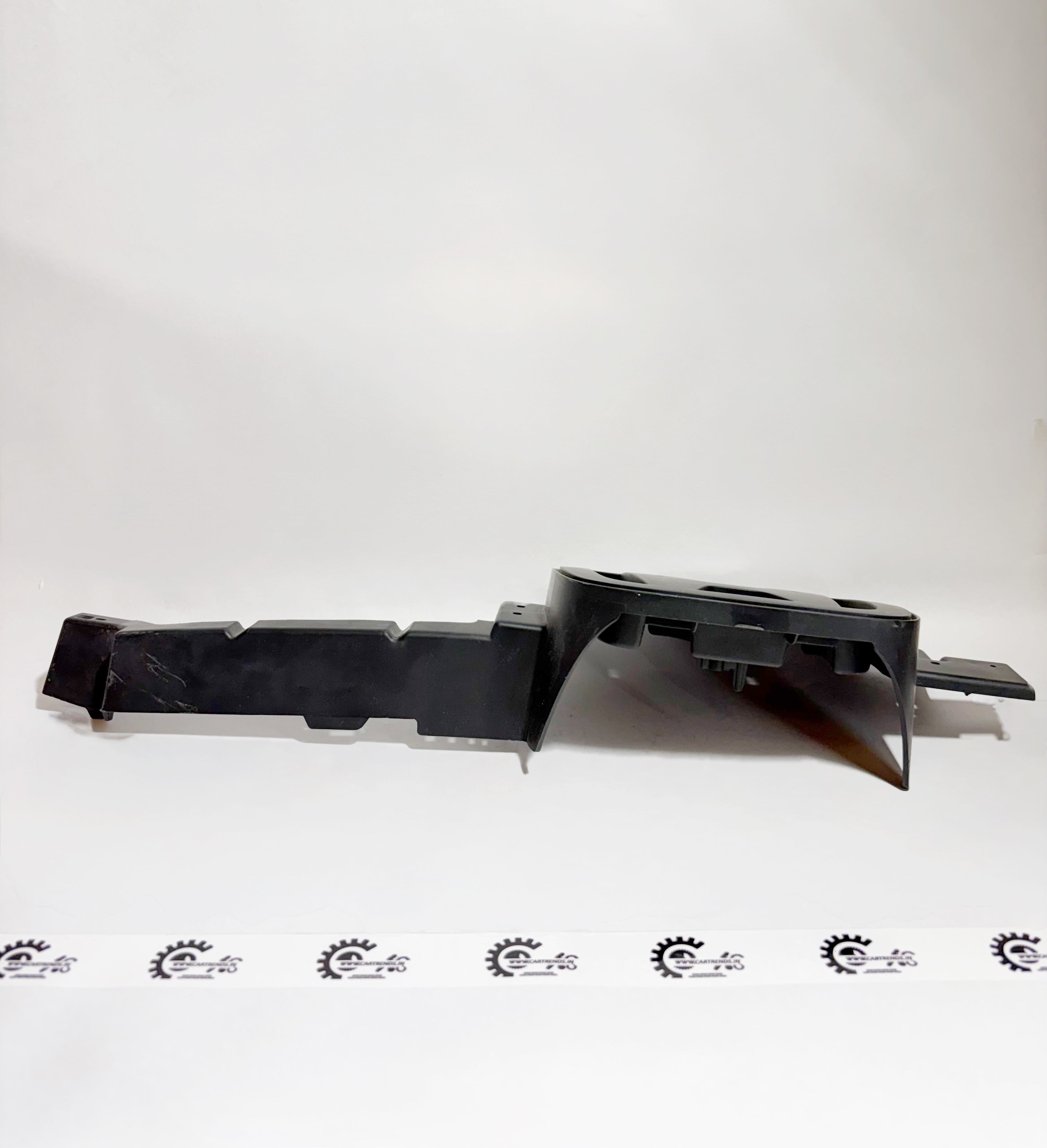 Honda grille emblem with base design, part number 7112671126T5AJ50, shown on the left side of the vehicle.