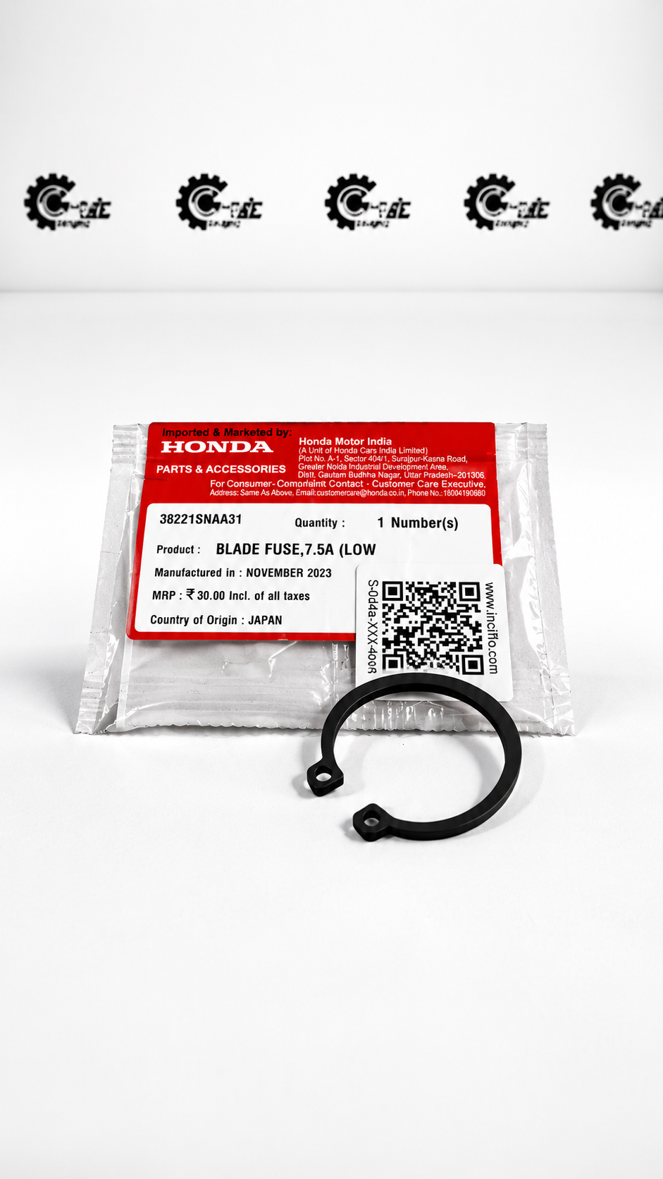 Honda blade fuse 7.5A low profile fuse for Honda vehicles, shown from the left side.