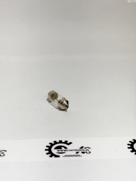 Honda 12V 8W bulb 04110SWA305 shown in the left side view, designed for vehicle lighting and replacement.