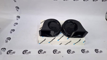 Blaupunkt 12V Shell Horns, model S92 BLK SHELL HORN S92 BLK - Left view
