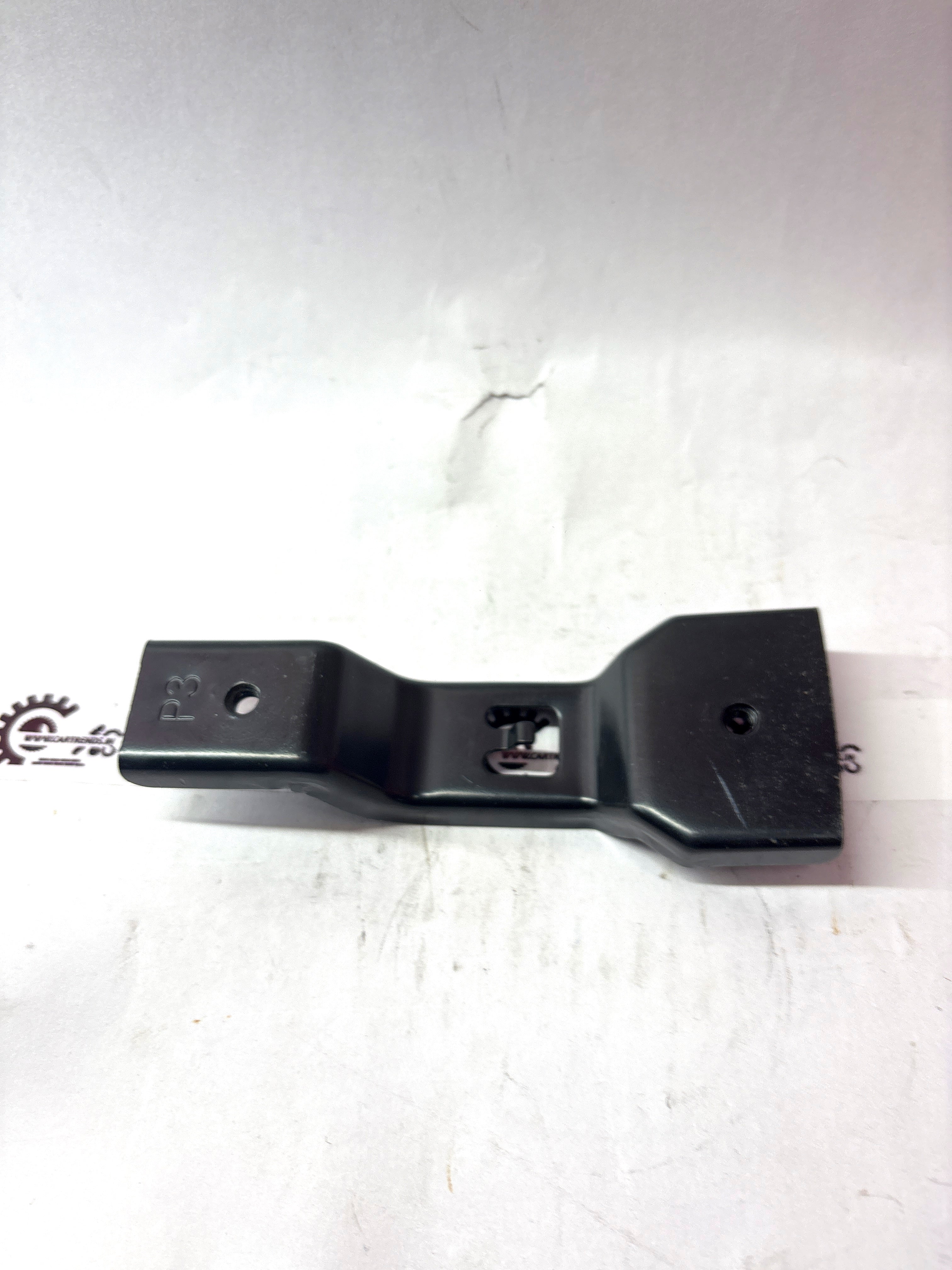 Bracket Bumper 620458HA1B - Front view