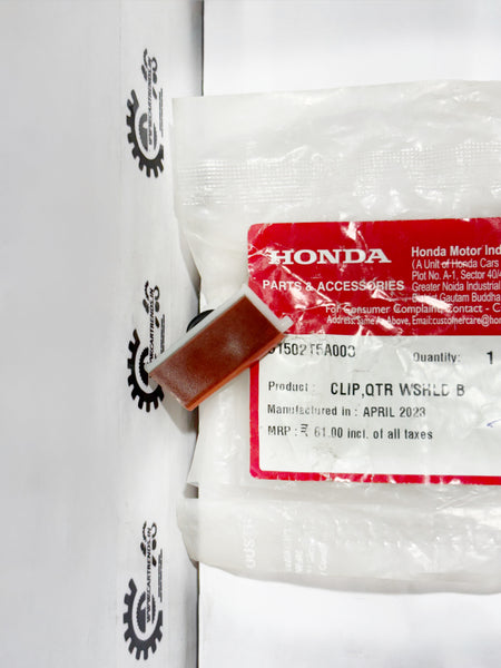 Honda CLIP.QTR WSHLD B 91502T5A003, left side windshield clip for Honda vehicles, shown in the image.