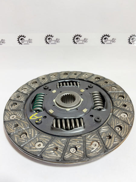 CarTrends clutch plate for Amaze petrol 2019 model, showing the back side of the spare part clutch disk.