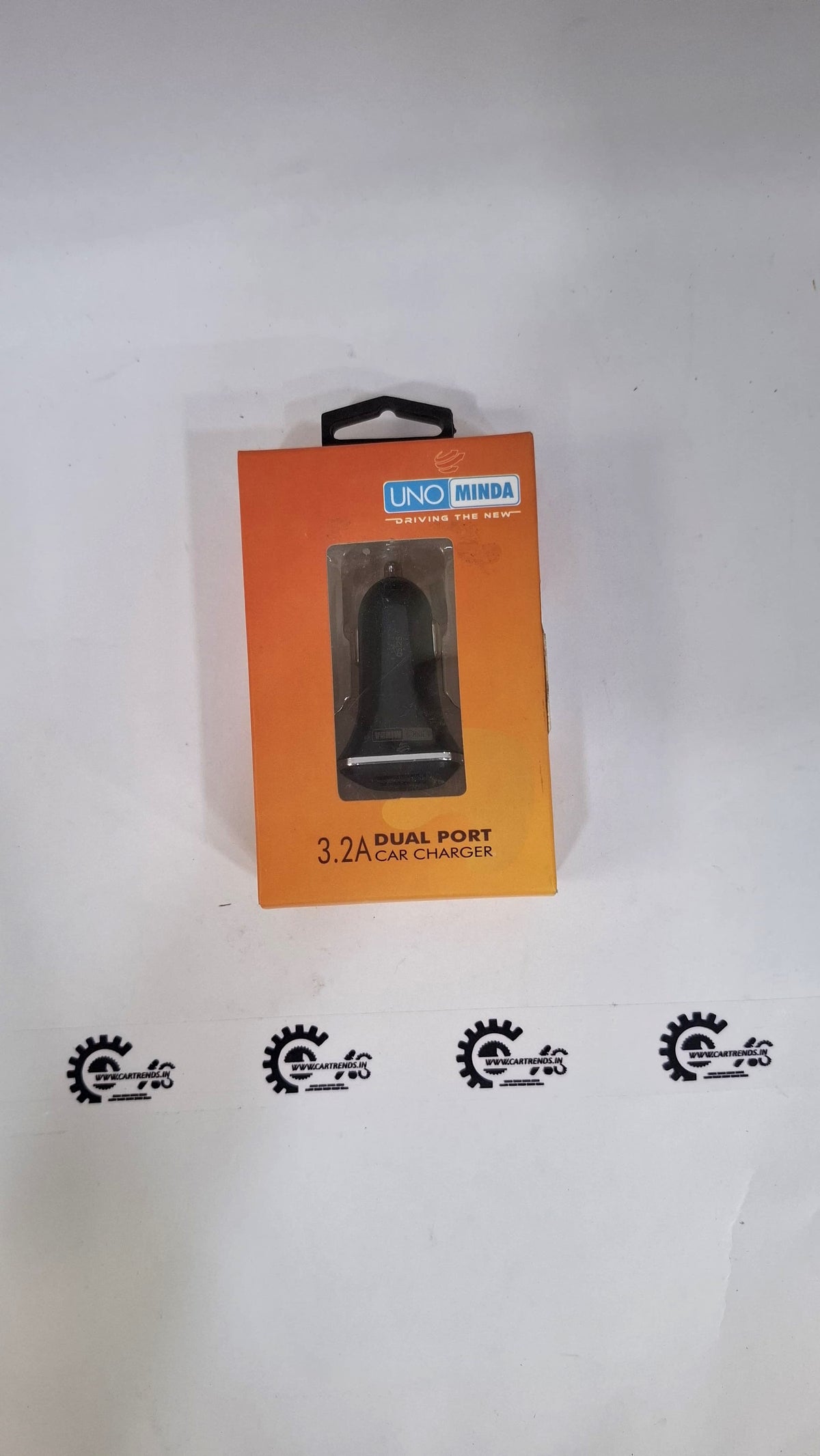 Car Mobile Charger UCC-07A - Front view