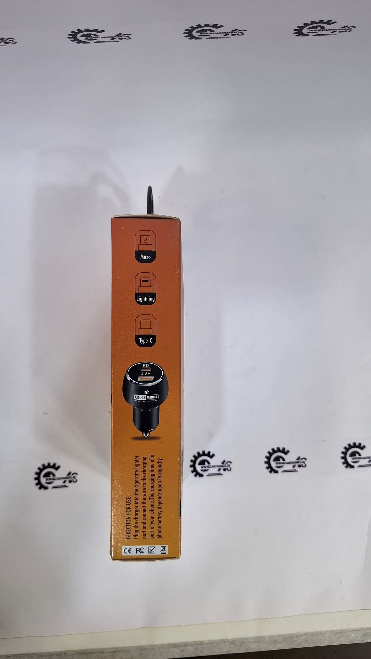 Charger with PD cable UCC-14-PD-31N1 - Left view