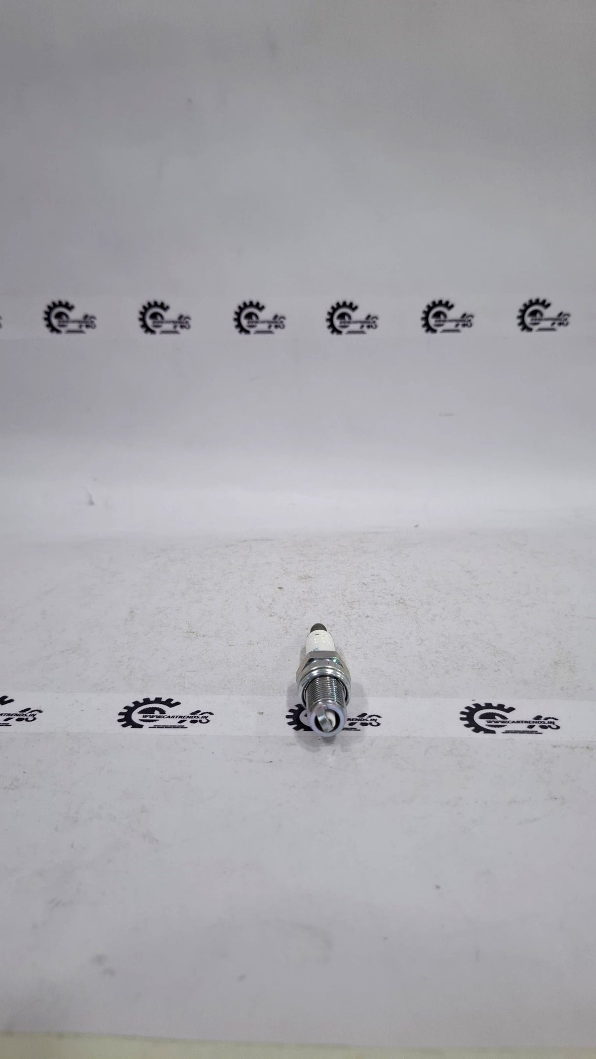 CarTrends Spark Plug Beat Petrol          DCPR7E DCPR7E - Front view