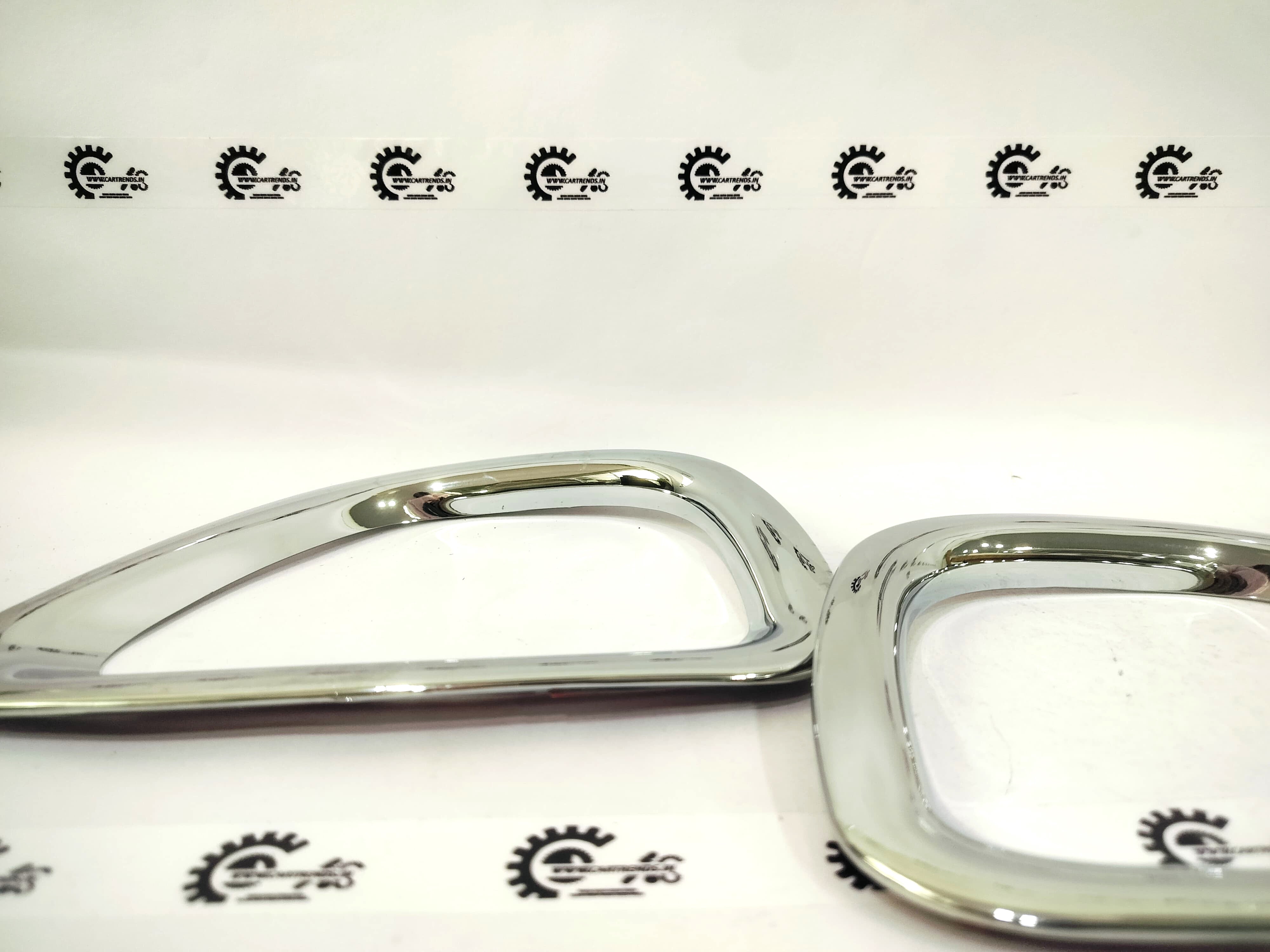 Duster Fog Lamp GRD-003 - Left view