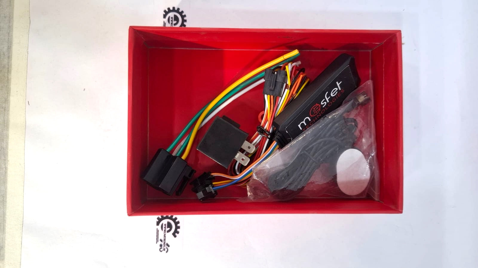 Find me Tracker MOS-FM007 - Right view