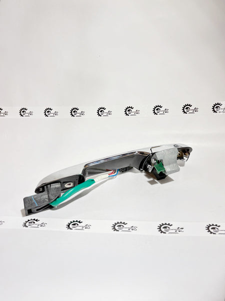 Honda handle assembly for right front door, smart model, rear view showing the outer side and mounting details.