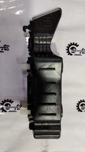 Load image into Gallery viewer, BRACKET FRONT BUMPER MOUNT VERNA FLUIDIC UPPER SIDE  865131V500