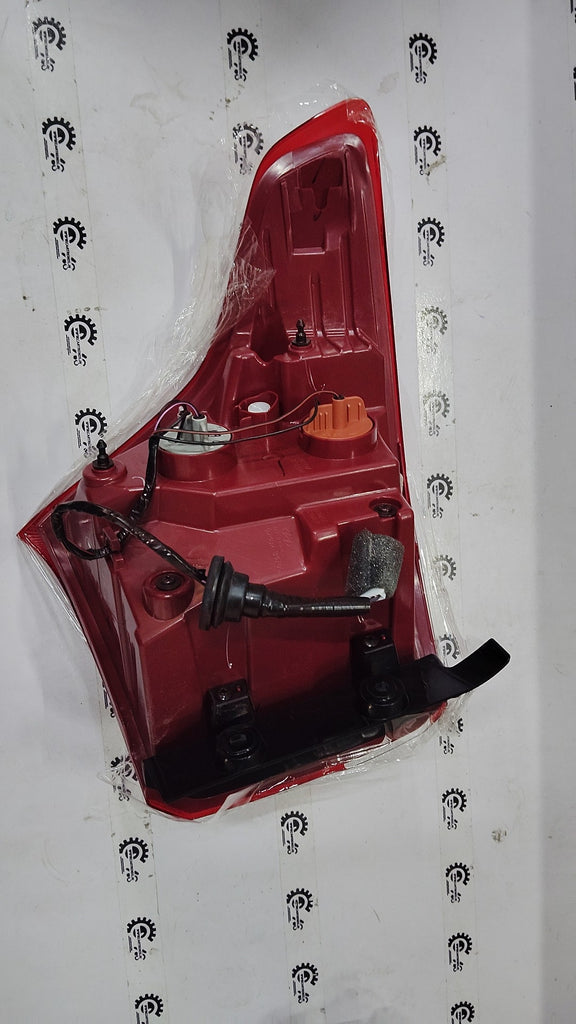 92402B4700 - TAIL LAMP XCENT NEW MODEL RH