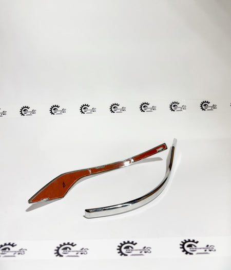 Honda door mirror garnish kit, left side, with sleek design and matching finish for Honda models.