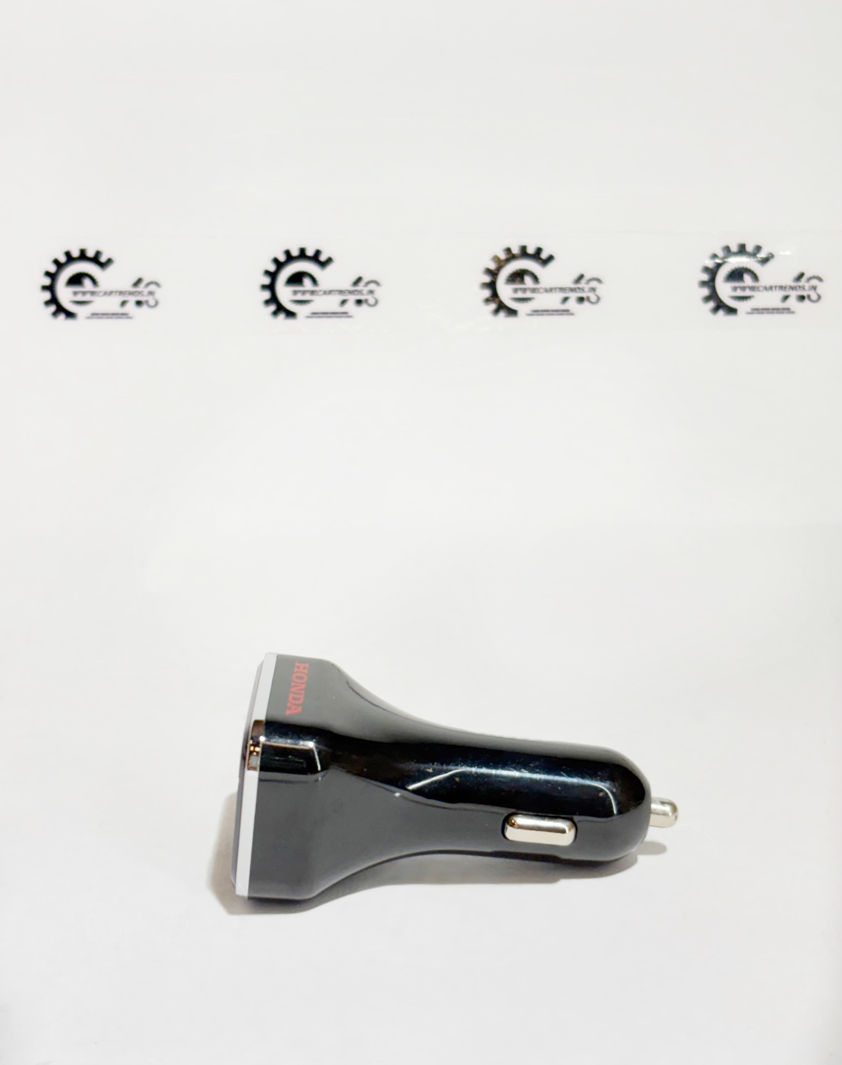 Honda KIT mobile charger 08EHZ0Q2BZM shown from the back, compatible with Honda vehicles and designed for easy mobile device charging.