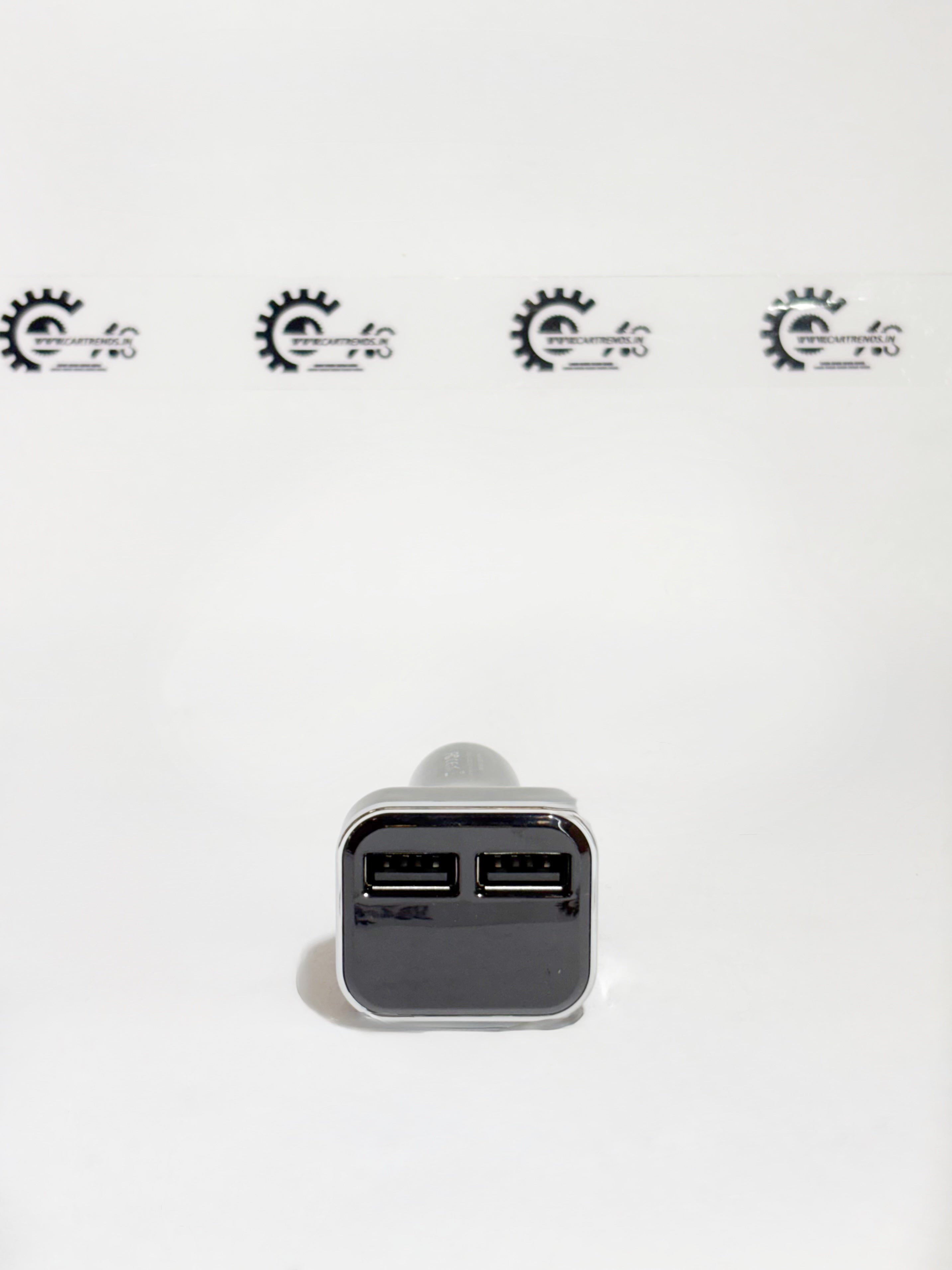 Honda KIT mobile charger 08EHZ0Q2BZM, front view showing compact design and connection ports for Honda vehicles.