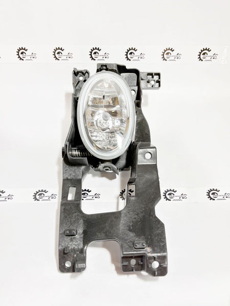 Honda light assembly for right front fog light, model AMAZE 33900T4VK11, shown in the front view image.