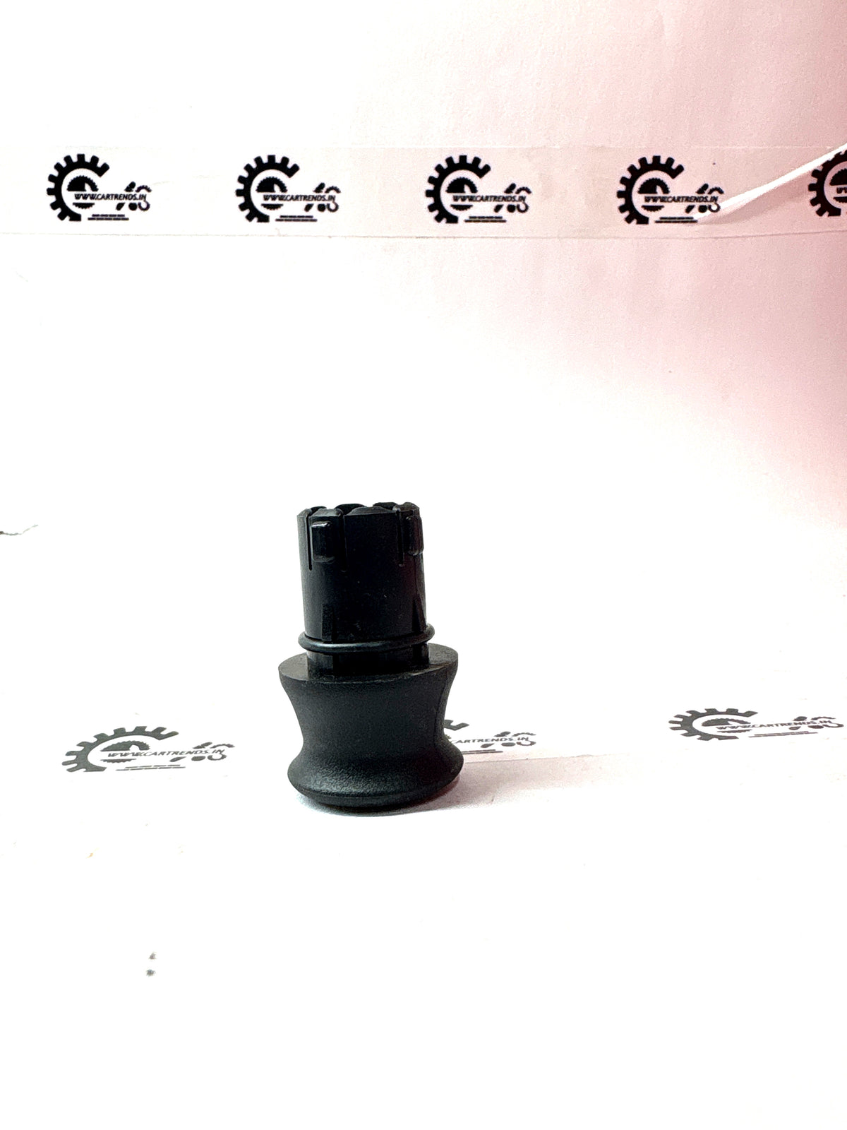Lighter Element 253352Y900 - Left view