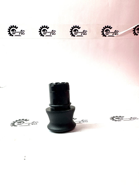 Lighter Element 253352Y900 - Left view