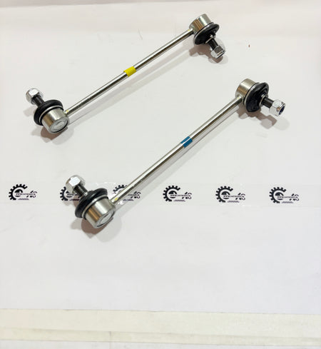 Pair of AUTOKOI front stabilizer links for Hyundai I20, model KHMF2014, showing the metal link rods in a close-up view