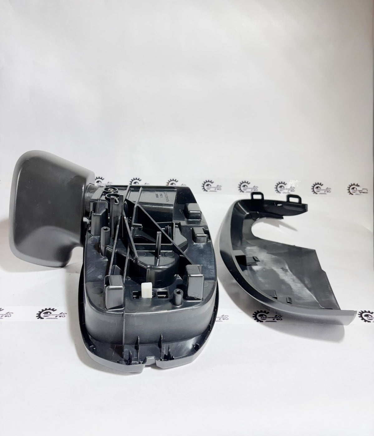 CarTrends left door mirror assembly for Honda Amaze, Brio, Br V, and Jazz, front view showing reflective surface and mounting details.
