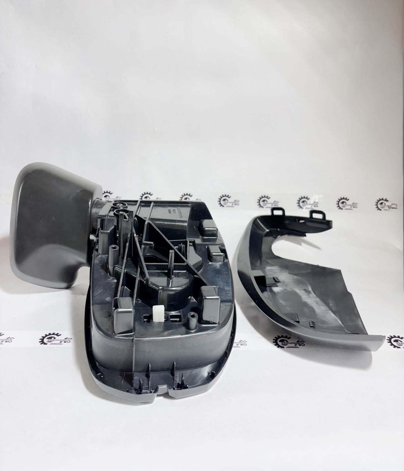 CarTrends left door mirror assembly for Honda Amaze, Brio, Br V, and Jazz, front view showing reflective surface and mounting details.