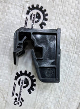 Load image into Gallery viewer, Mounting Clip Polo