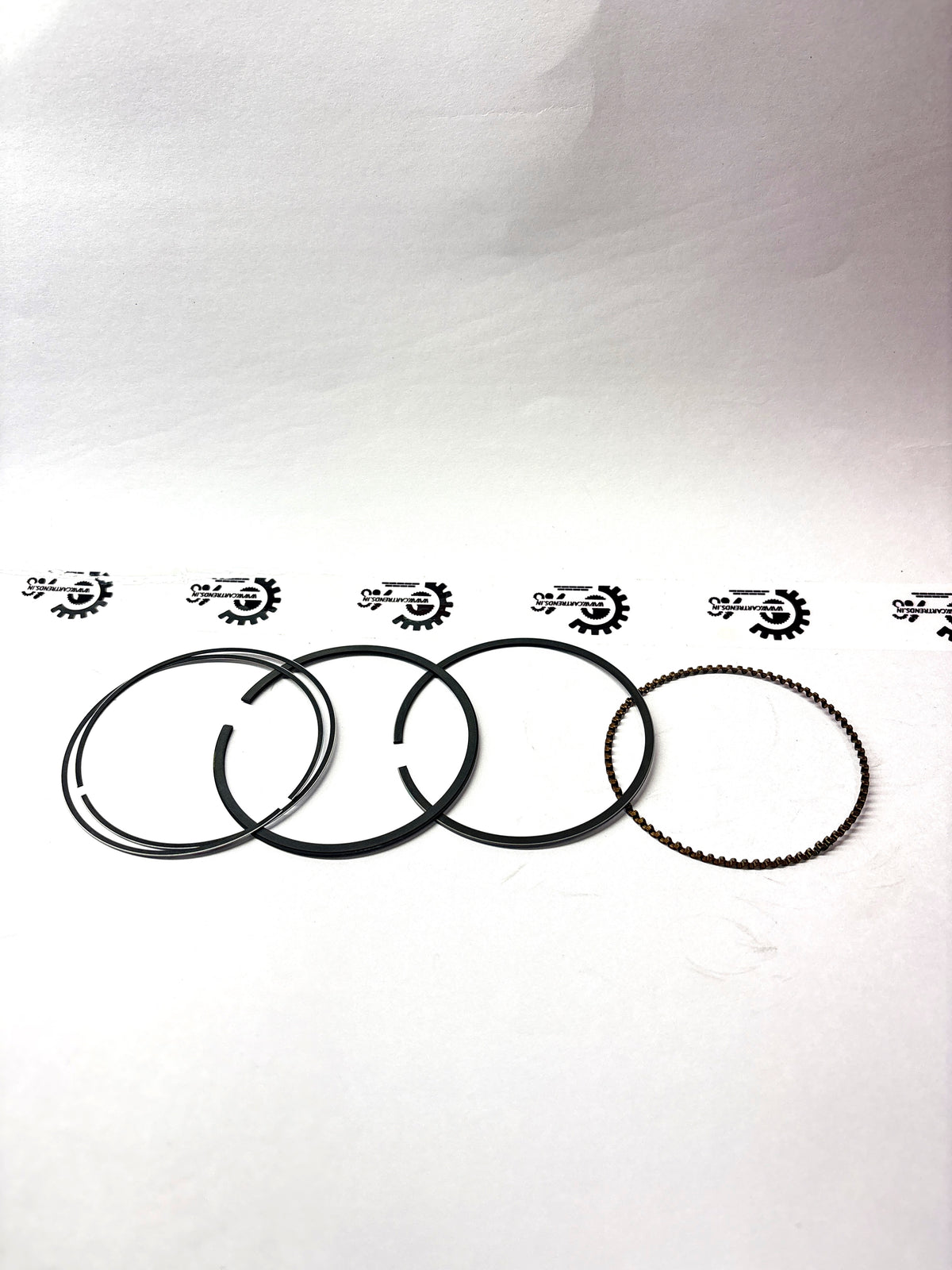 NISSAN Piston Ring Kwid  120335600R 120335600R - Left view